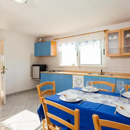 1 Bedroom Awesome In Vela Luka