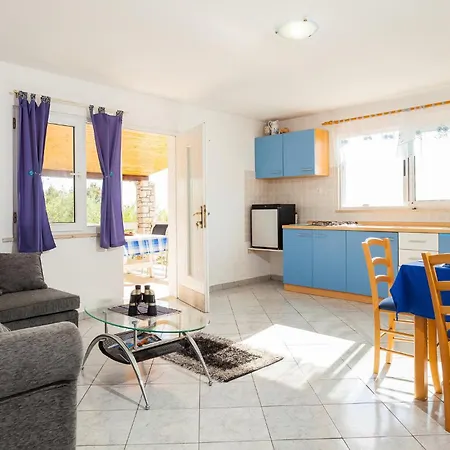 1 Bedroom Awesome In *