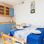 1 Bedroom Stunning Home In Vela Luka